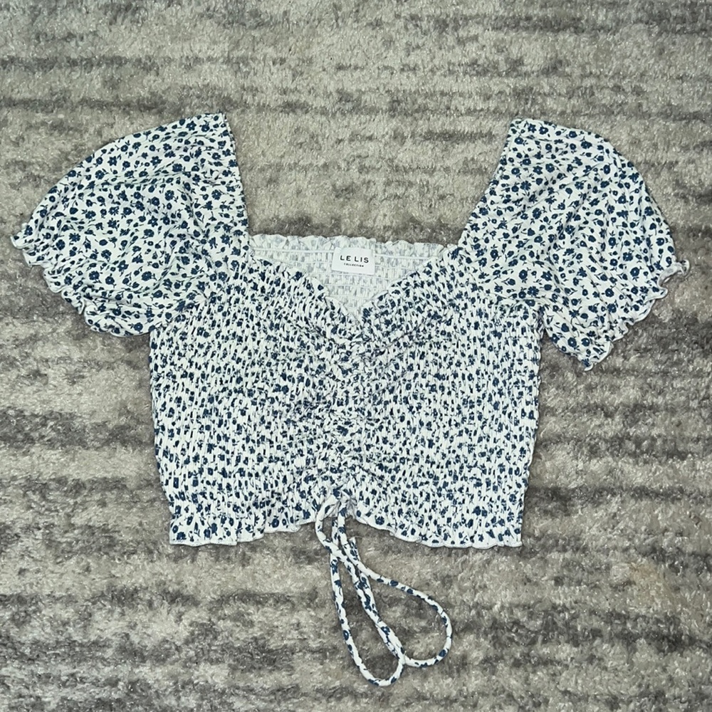 White and blue floral summer top (S)